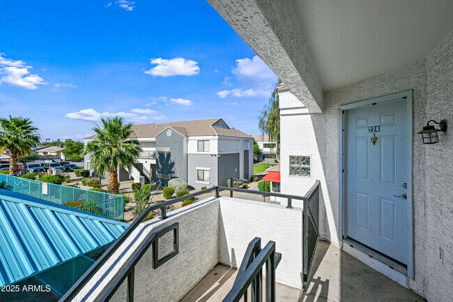 Building Photo - 3065 N 67th Ave