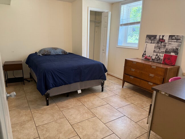 Photo - 12806 Colby Dr House