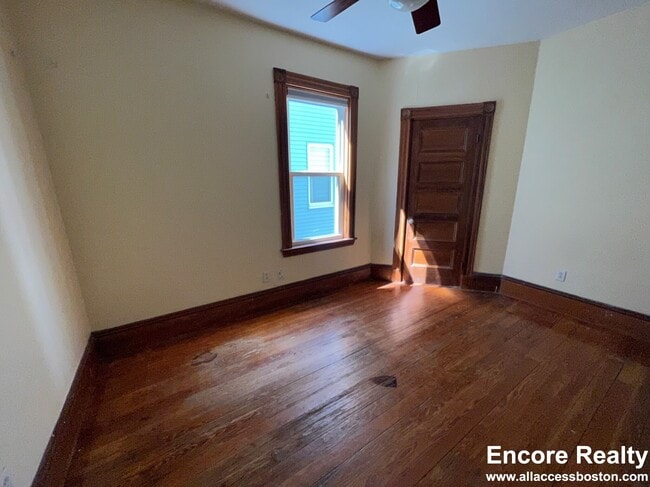 Foto del edificio - 8-8 Sunset St