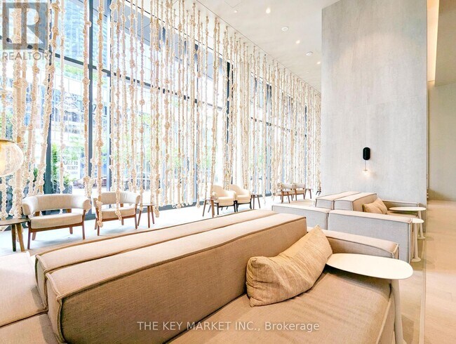 Building Photo - 138 Downes St