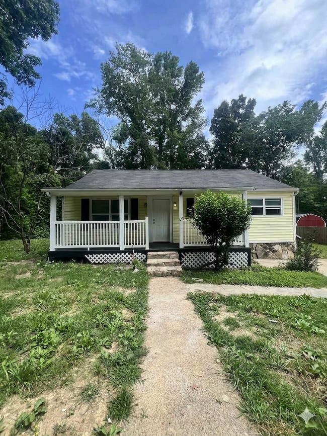 Building Photo - 27 Cherry Ln