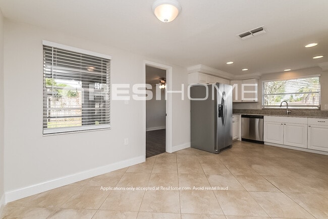 Building Photo - HOME FOR RENT!!