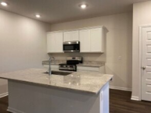 Building Photo - 3404 Feldspar Dr SW