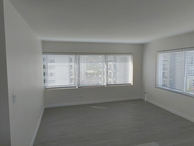 Foto del edificio - 2bd 2ba in Waikiki – Available Now!