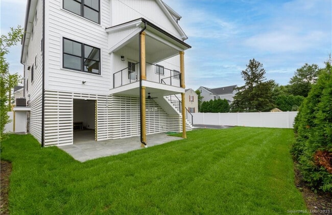 Foto del edificio - 124 Fox St