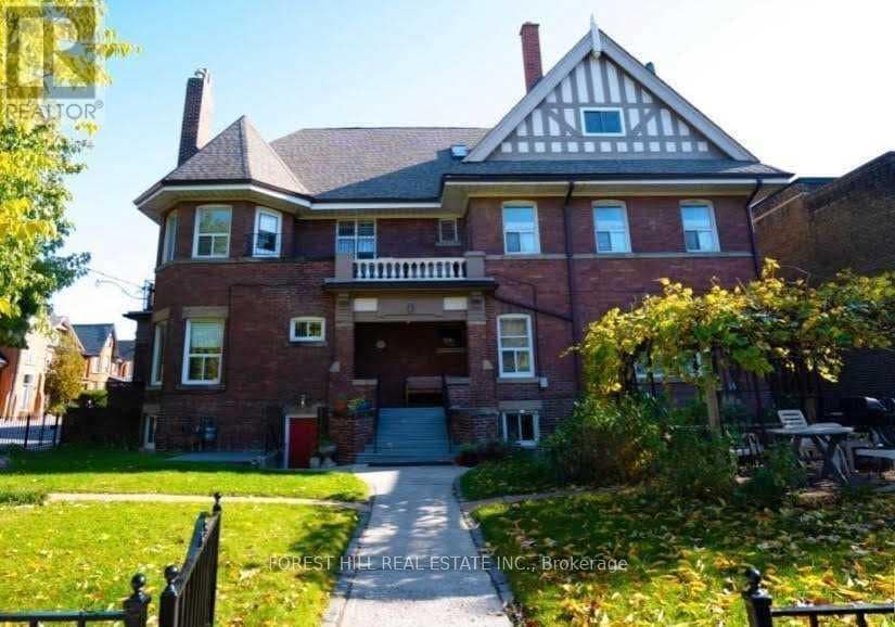 Primary Photo - 265 High Park Ave