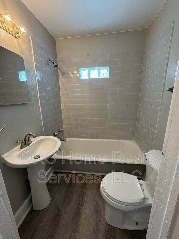 Foto del edificio - 421 NW 26th St