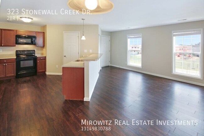 Foto del edificio - 323 Stonewall Creek Dr