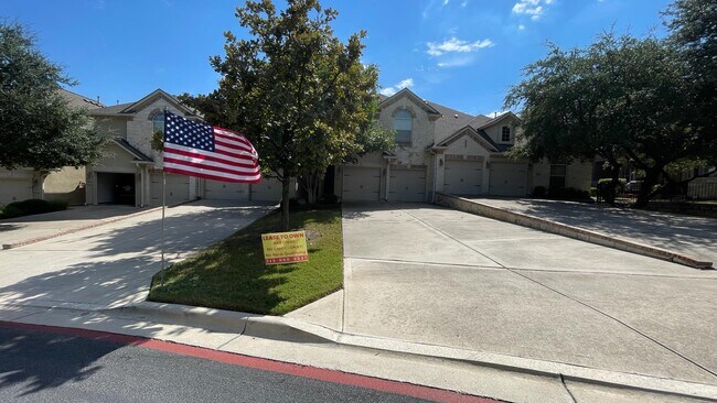 Foto del edificio - 15321 Glen Heather Dr