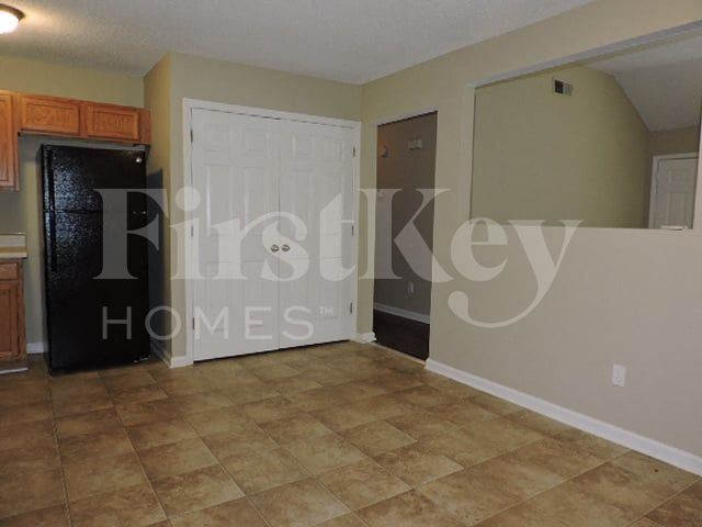 Foto del edificio - 2631 Parkview Dr