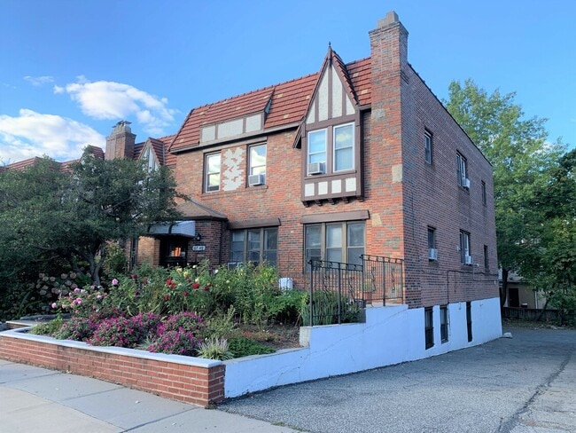 Building Photo - 6749 Juno St