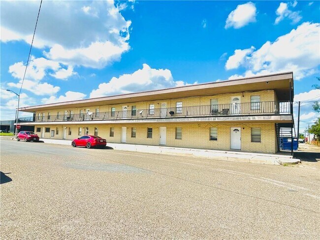 Foto del edificio - 8 Miller Ave