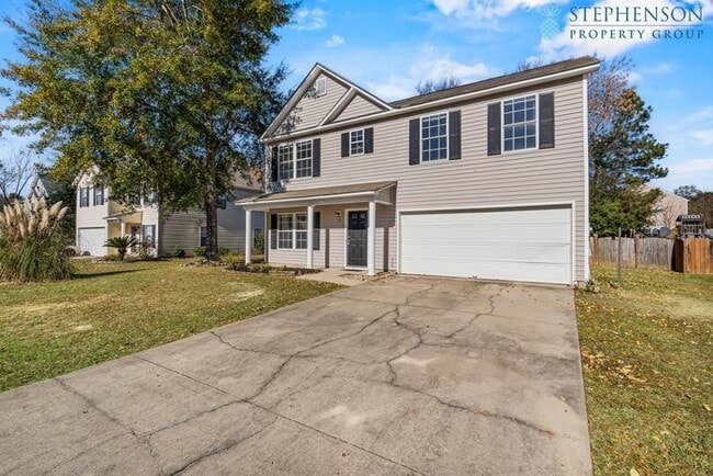 Building Photo - Fully Remodeled in Nov 2025!