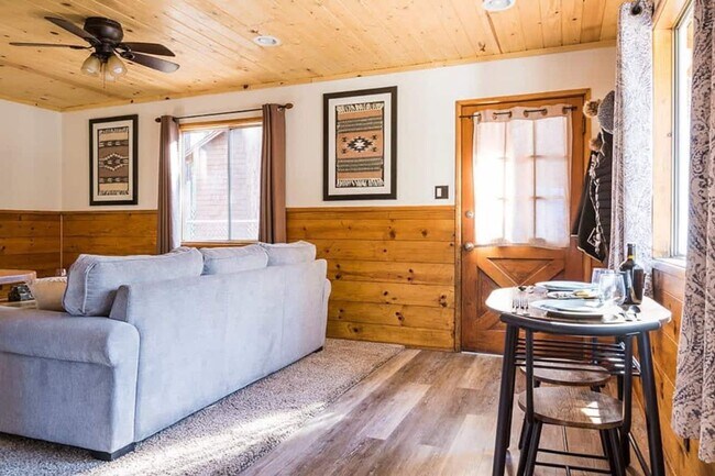 Building Photo - Cozy Big Bear Cabin- 1 bedroom