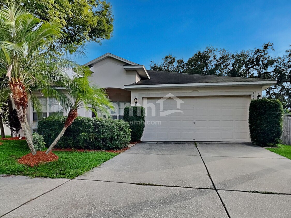 Primary Photo - 305 Abigail Rd