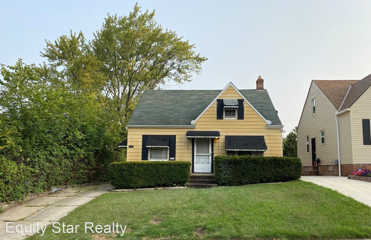 Primary Photo - 3 br, 1.5 bath House - 18211 Knoll Dr