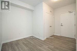 Building Photo - 4055-4055 Parkside Village Dr