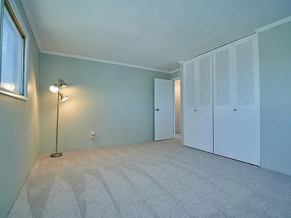 Foto del edificio - 1227 Van Voorhis Rd