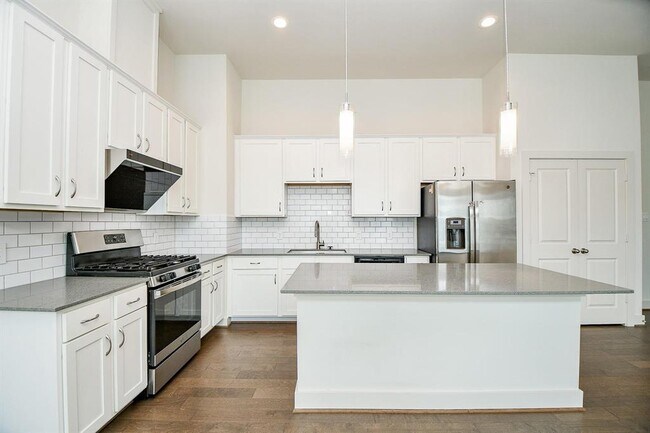 Building Photo - 9444 Kerrwood Ln