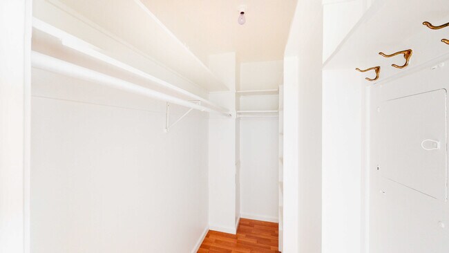 Foto del edificio - 2640 Greenwich St