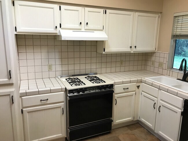 Foto del edificio - 5933 W Howard Ct