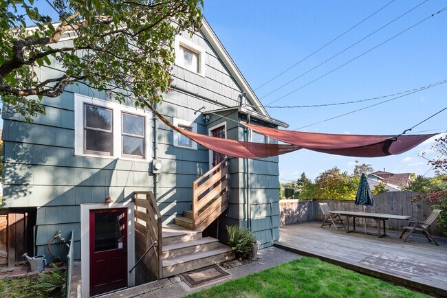 Foto del edificio - 4701 36th Ave NE