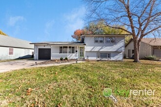 Building Photo - 1014 S Rosalie Ave