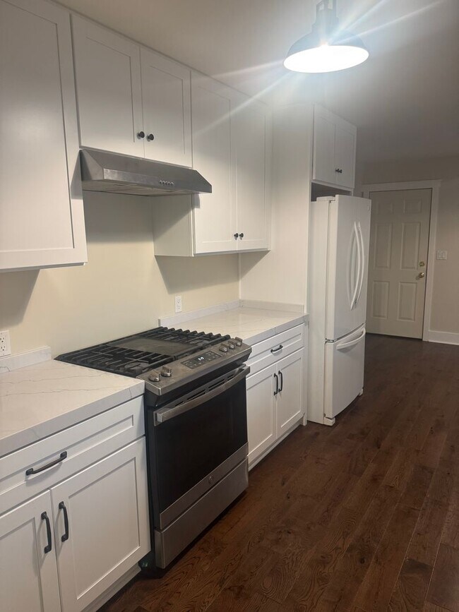 Foto del edificio - *WINTER SPECIAL - MOVE IN BY 12/31/2025 AND RECEIVE A 50" or 55'' FLAT SCREEN TV* 4 BED 2 BATH HO...