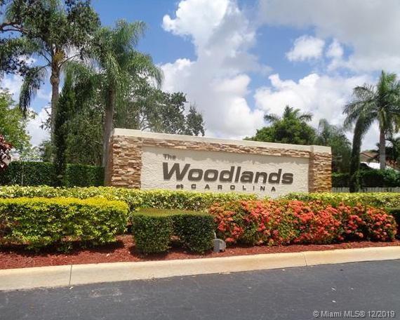 Foto del edificio - 3013 Woodlands Dr
