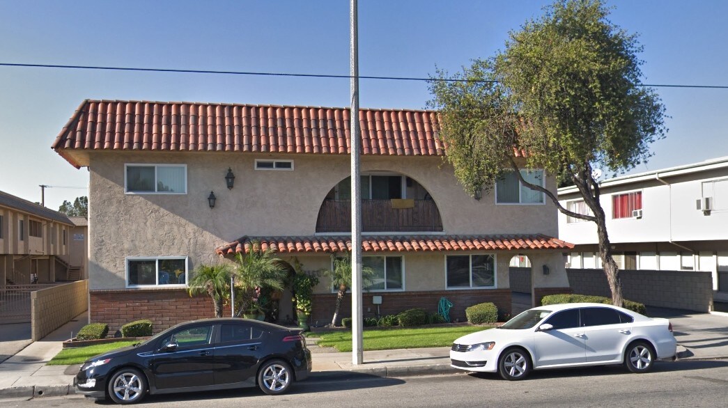 Primary Photo - 11605 Downey Ave