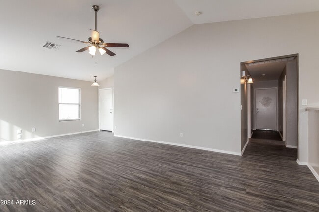 Foto del edificio - 14916 N 125th Ln