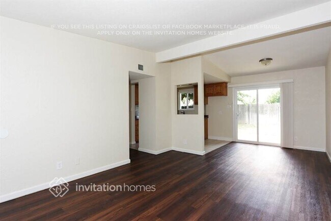 Foto del edificio - 3912 Moonbeam Dr