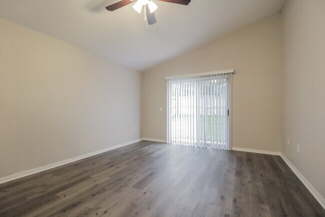 Foto del edificio - 10344 Winding Creek Ln