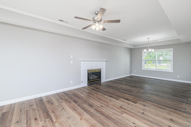 Building Photo - 1805 Mills Dr