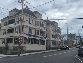 Building Photo - 130 University Ave
