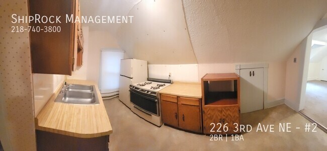 Building Photo - 226 3rd Ave NE