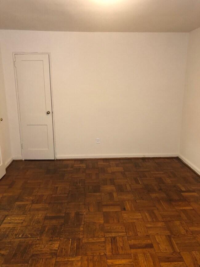 Foto del edificio - 8515 Greenwood Ave