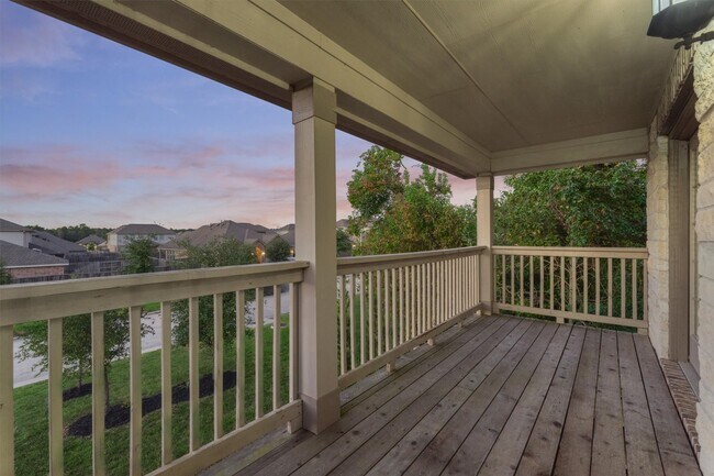 Foto del edificio - 2437 Branshill Dr