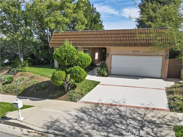 Building Photo - 3136 Voltaire Dr
