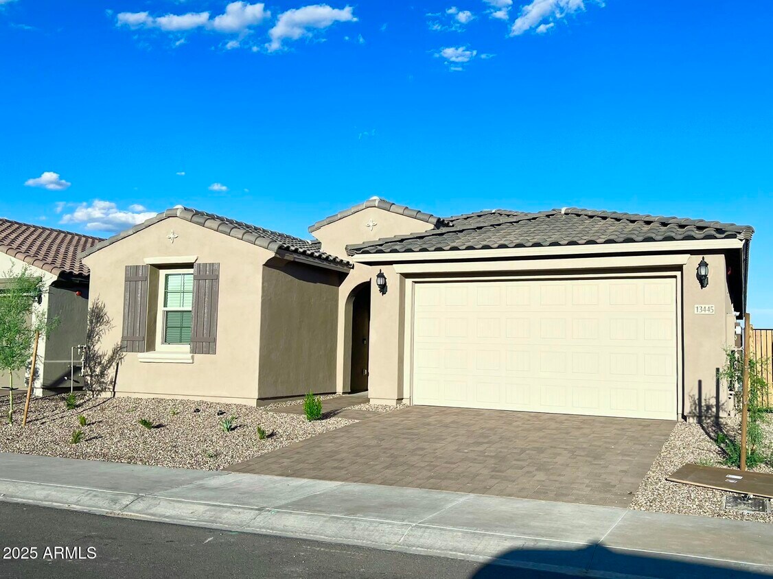 Primary Photo - 13445 W Copper Leaf Ln