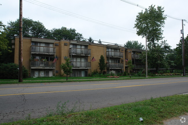 Park Washington Apartments - South Reo Apartments