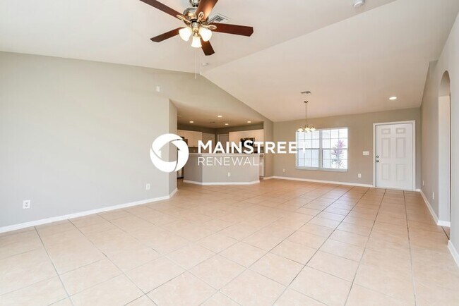 Building Photo - 3 Bedroom Pet-Friendly Home in Cape Coral,...