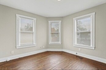 Building Photo - 203 Marion St