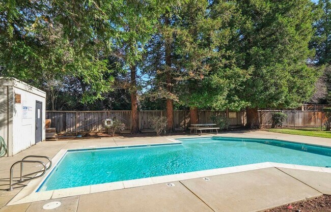 Foto del edificio - 3641 Clayton Rd