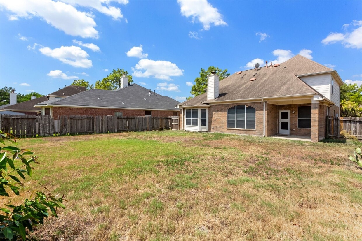 Building Photo - 9818 Mossy Tree Ln