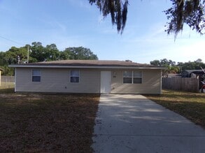 Building Photo - 724 W Bridgers Ave