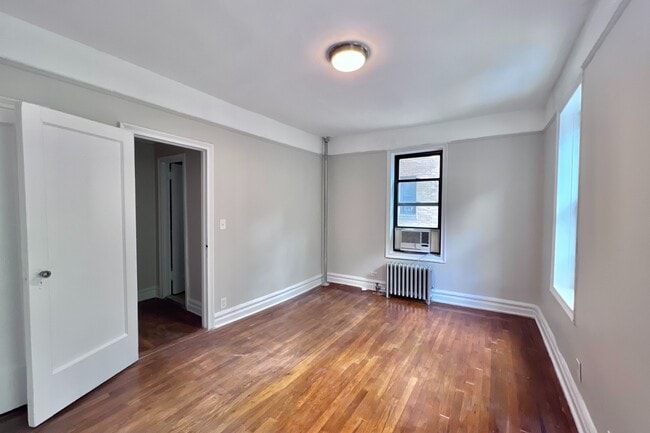Foto del edificio - 213 Bennett Ave