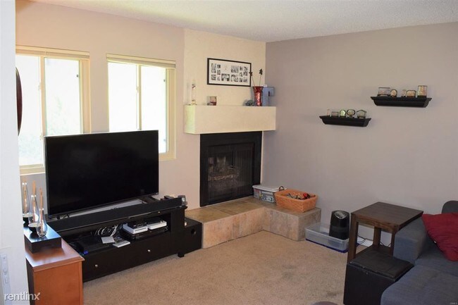 Building Photo - 2 br, 2.5 bath Condo - 190 Jeranios Ct