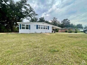 Building Photo - 1815 Hallmark Dr