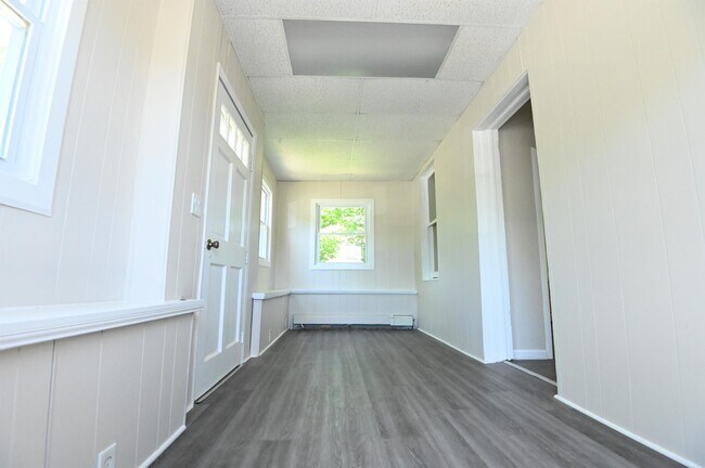 Foto del edificio - 979 Leonardville Rd